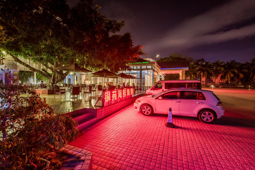 Sanya Yinyuan Linhai Theme Hotel