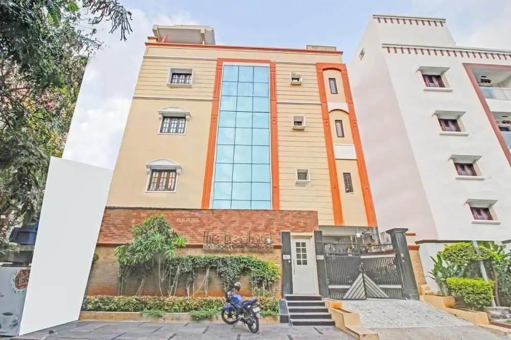 The Royal Rose Residency