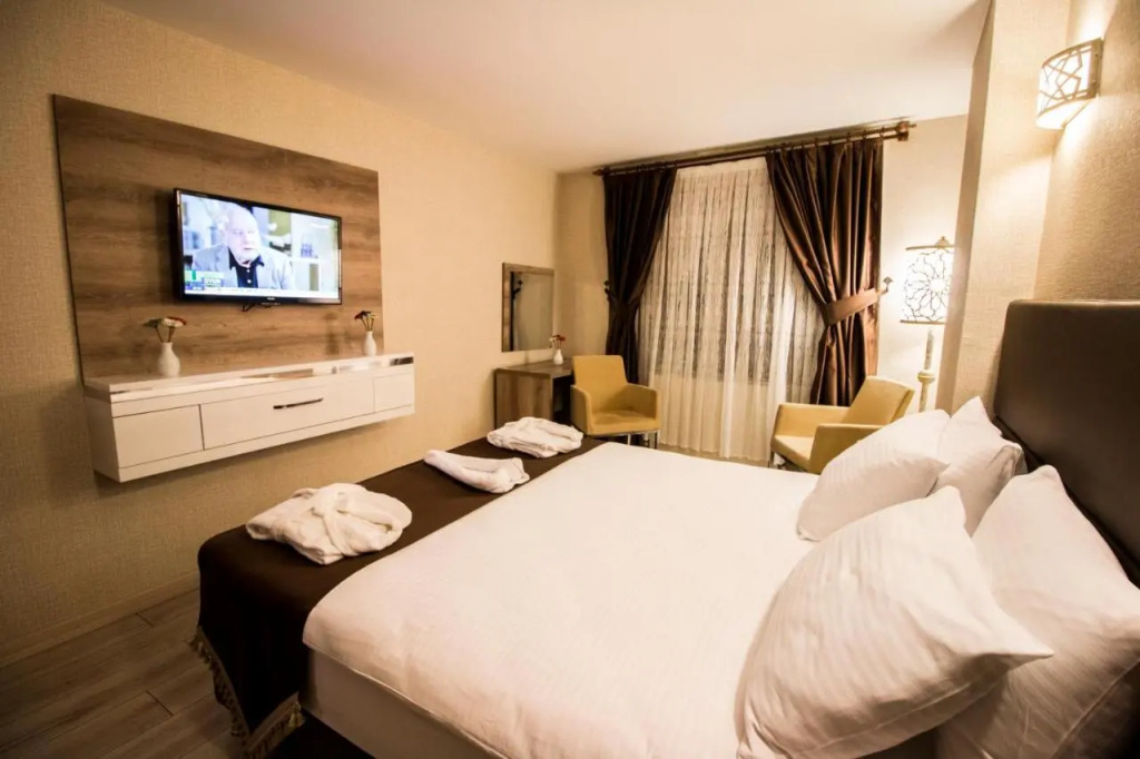Business Han Hotel