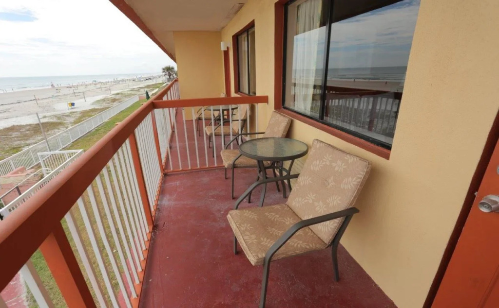 Sandals Inn