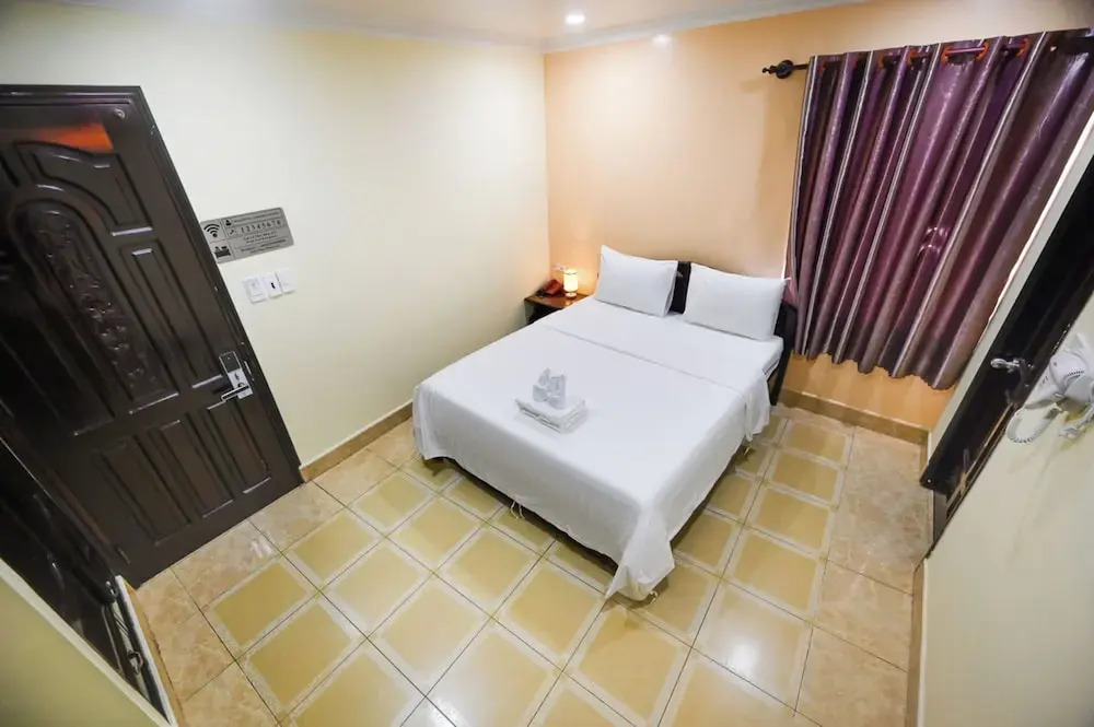 Rainbow Airport Hotel
