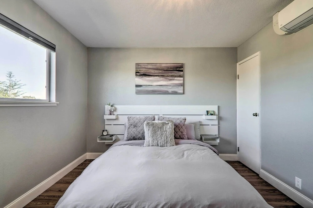 Updated Livermore Apartment w/ Private Deck!