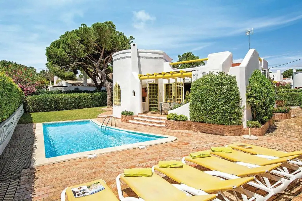 Located on a Quiet Cul-de-sac, Just Within 1 Mile From the Centre of Vilamoura