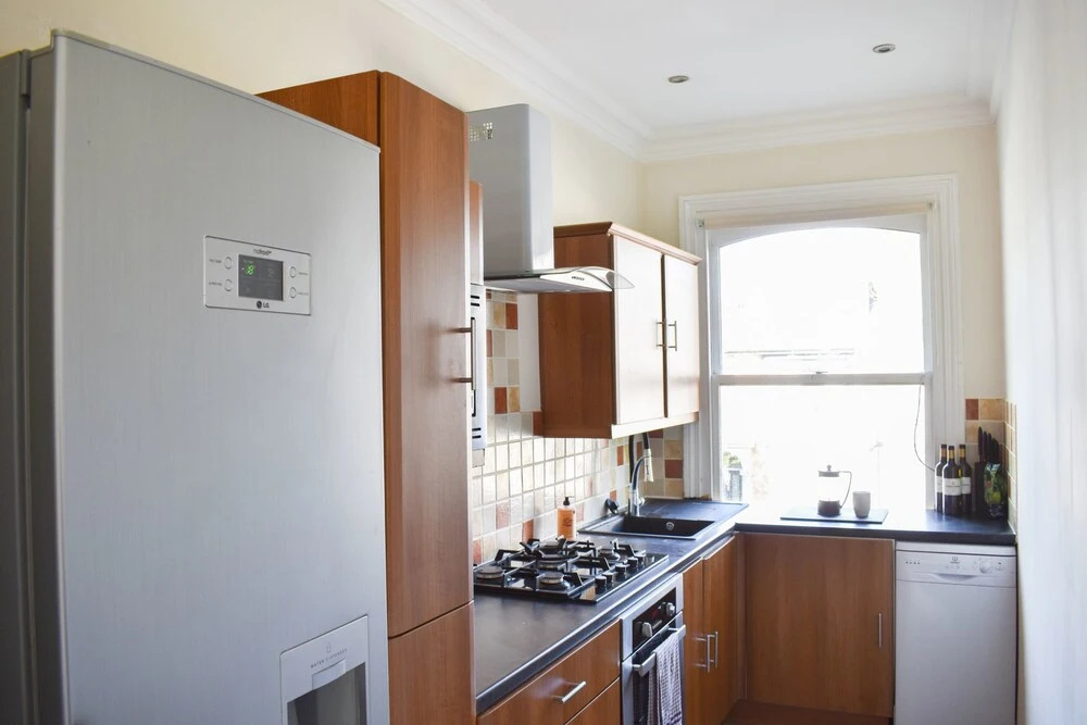 Spacious 3 Bedroom Hove Apartment