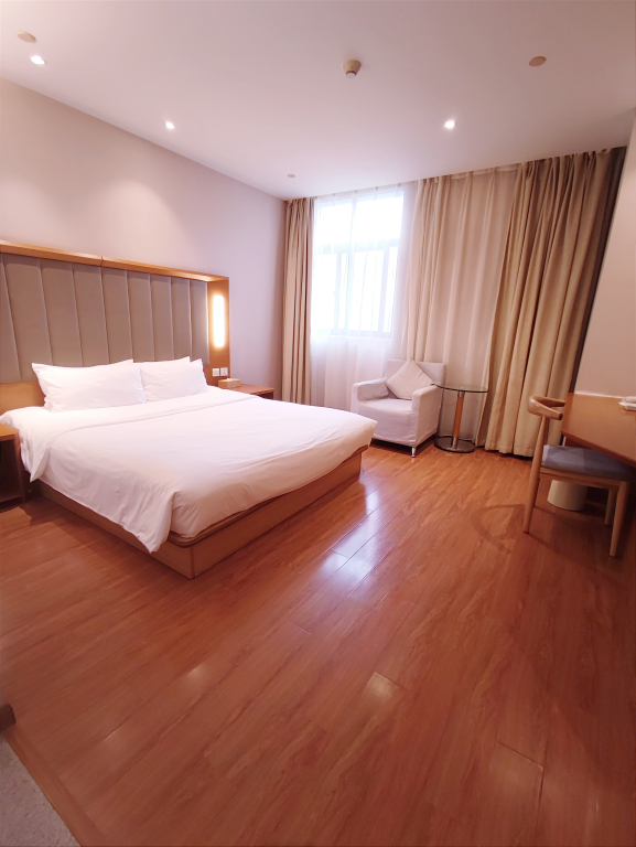 JI Hotel (Shanghai Jiangqiao National Exhibition Center Jiayi Road Subway Station)