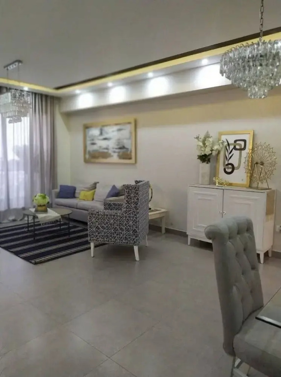 Luxury Condo 1 Br Pool Excellent Location
