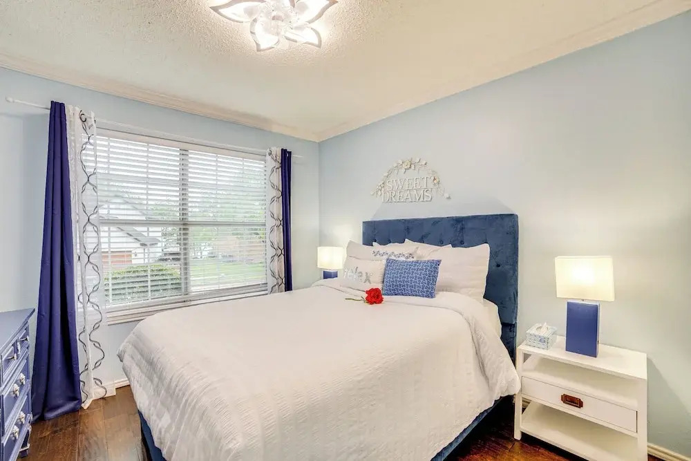 Lake-View Rowlett Escape w/ Fire Pit & Games