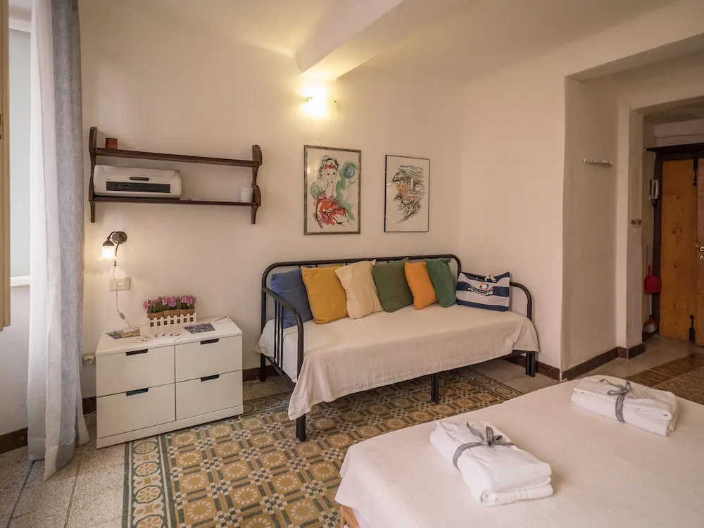 Rundanina Village Life Studio plus Single Room with AC