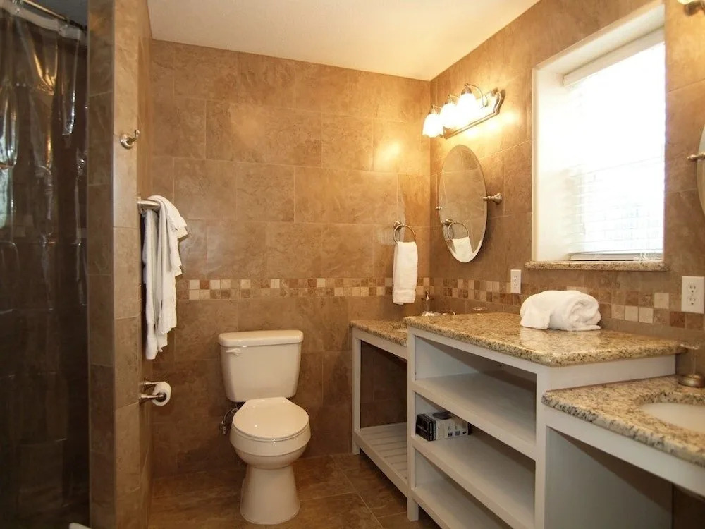 Island 27 2 Bedroom Condo