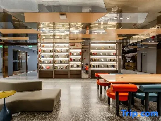 "Heyi - Shanghai Jinqiao  Deping Road Subway Station Branch"