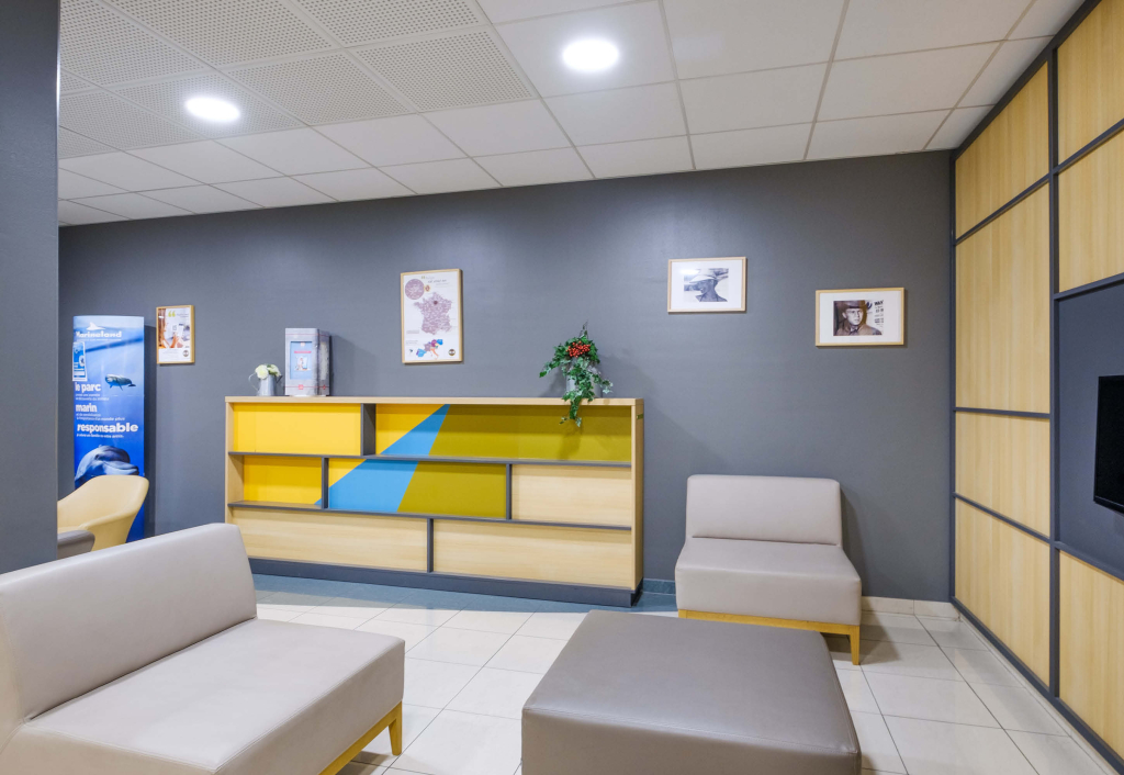 B&B HOTEL Villeneuve Loubet Village