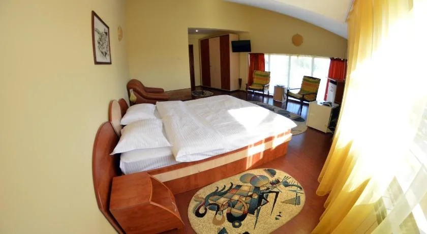 Hotel Sunrise si Satul Pescaresc