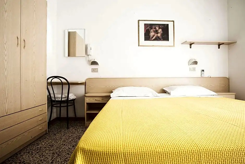 Hotel Diana