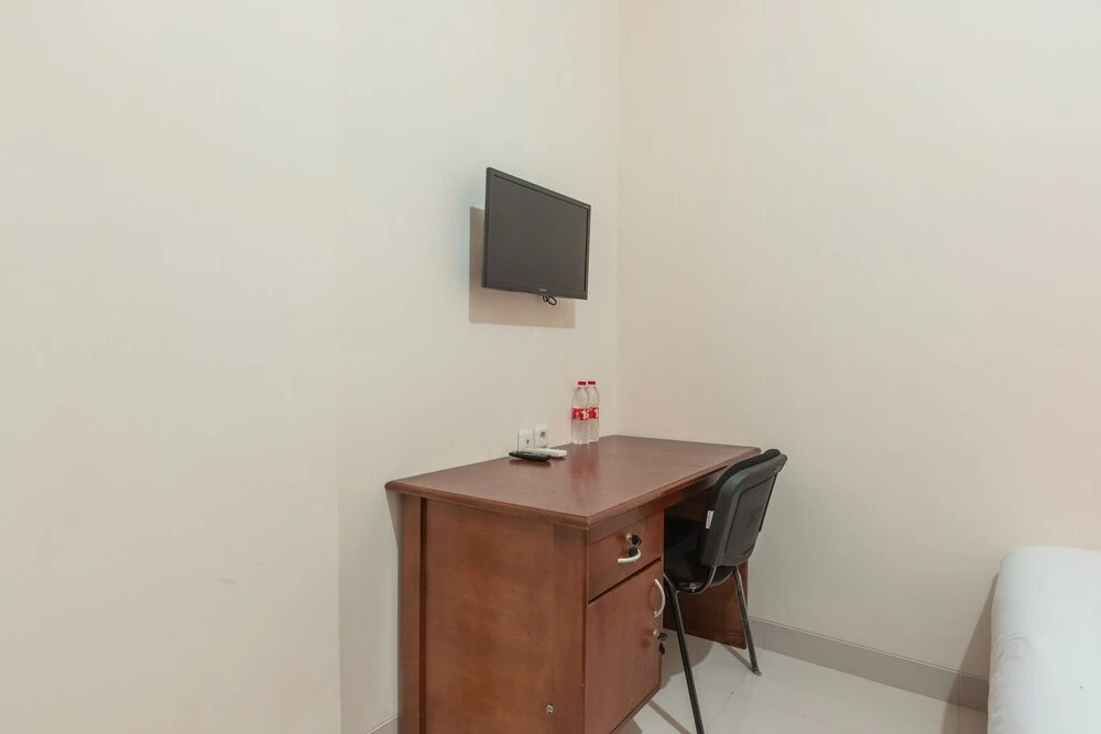 Cempaka Harapan Indah by OYO Rooms