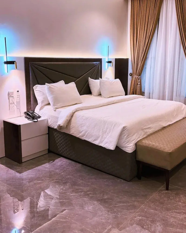 Saint Tropez Hotel and Suites