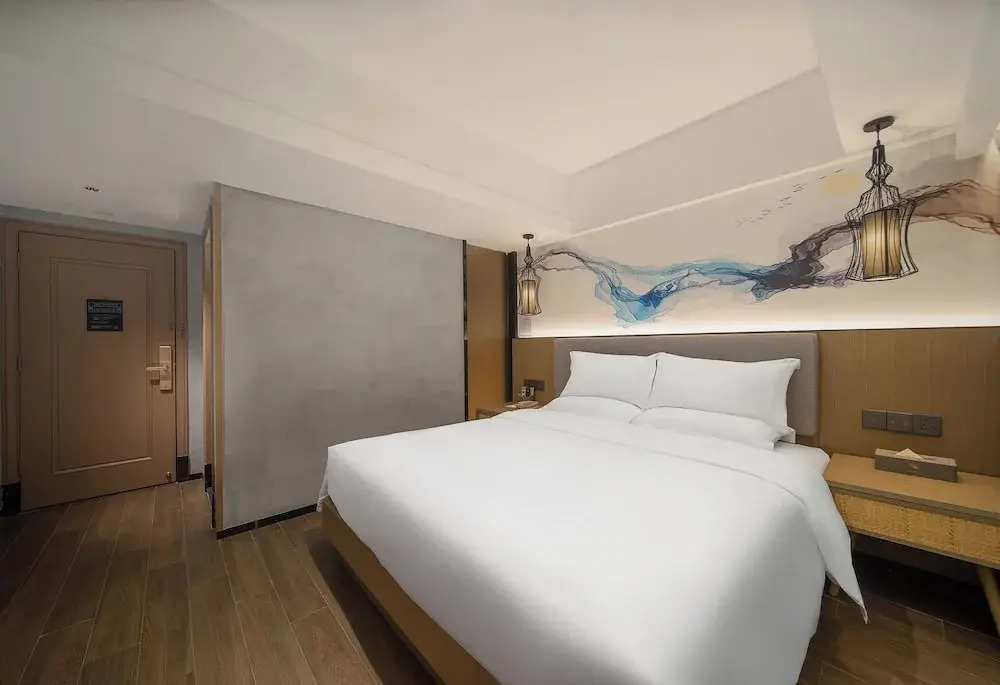 Trendy Romantic Hotel Guangzhou Panyu Qiaonan Aoyuan Plaza Branch