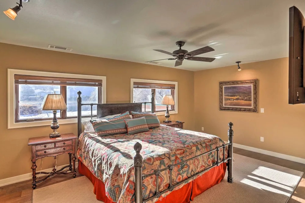 Main Street Strugis Apt w/ High-end Features
