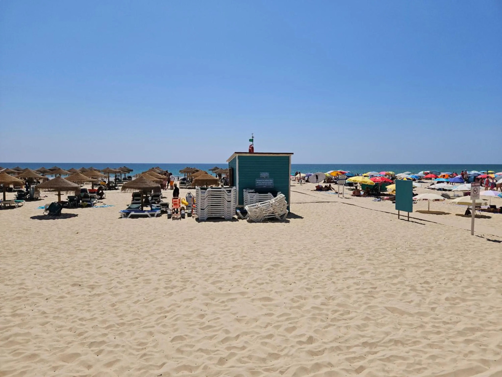 Villa ELTAEL - Daniel Apartment - Warm pool - Free Bicycles - Manta Rota Beach, Algarve