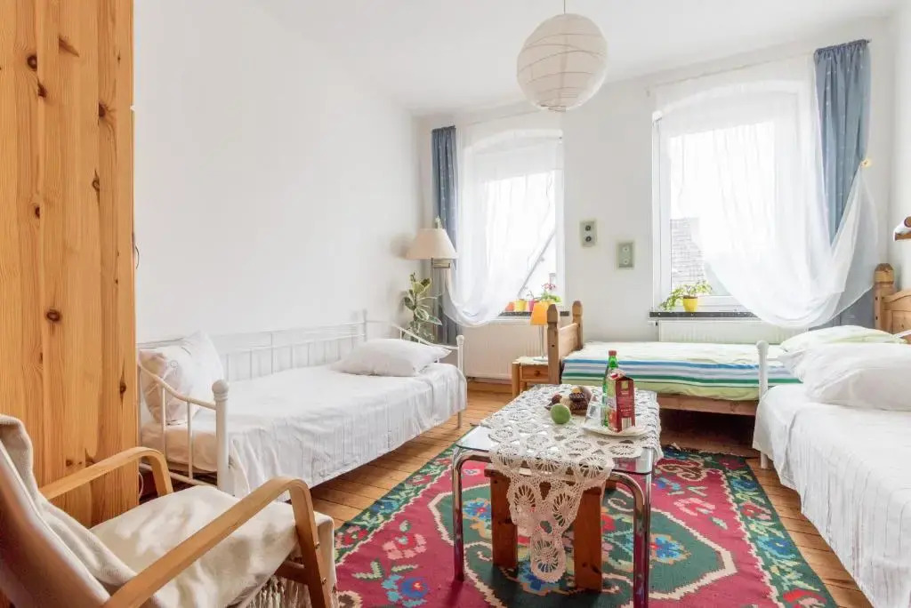 6606 Private Rooms