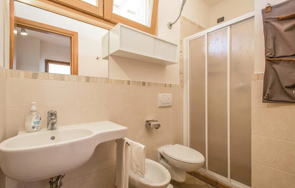 Stunning Home in Rimini -rn- With 4 Bedrooms and Wifi