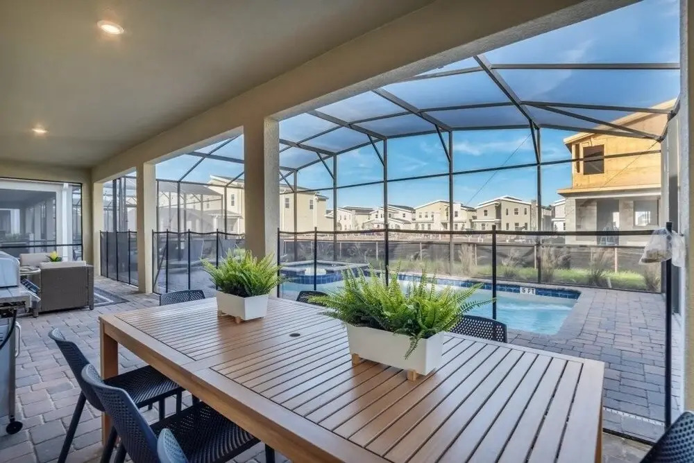 Storey Lake 9 Bedr Villa With Games Room 9 Bedroom Home by Redawning
