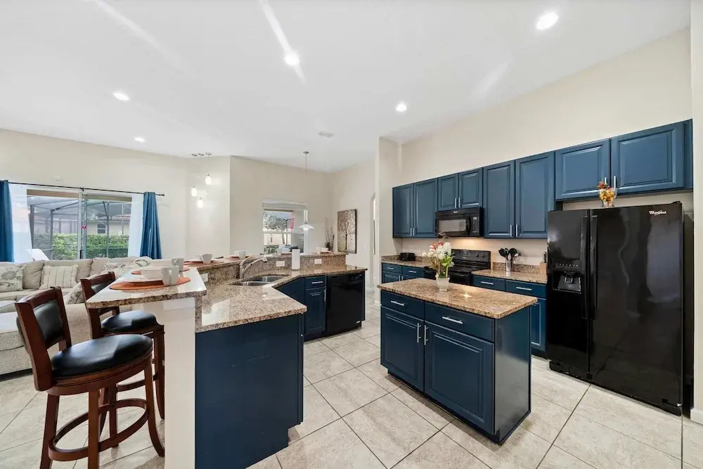4096 Oaktree Drive