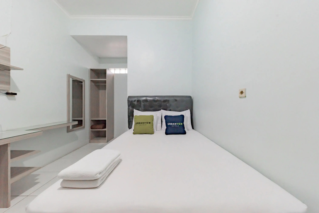Urbanview Hotel Sunday Cirebon by RedDoorz