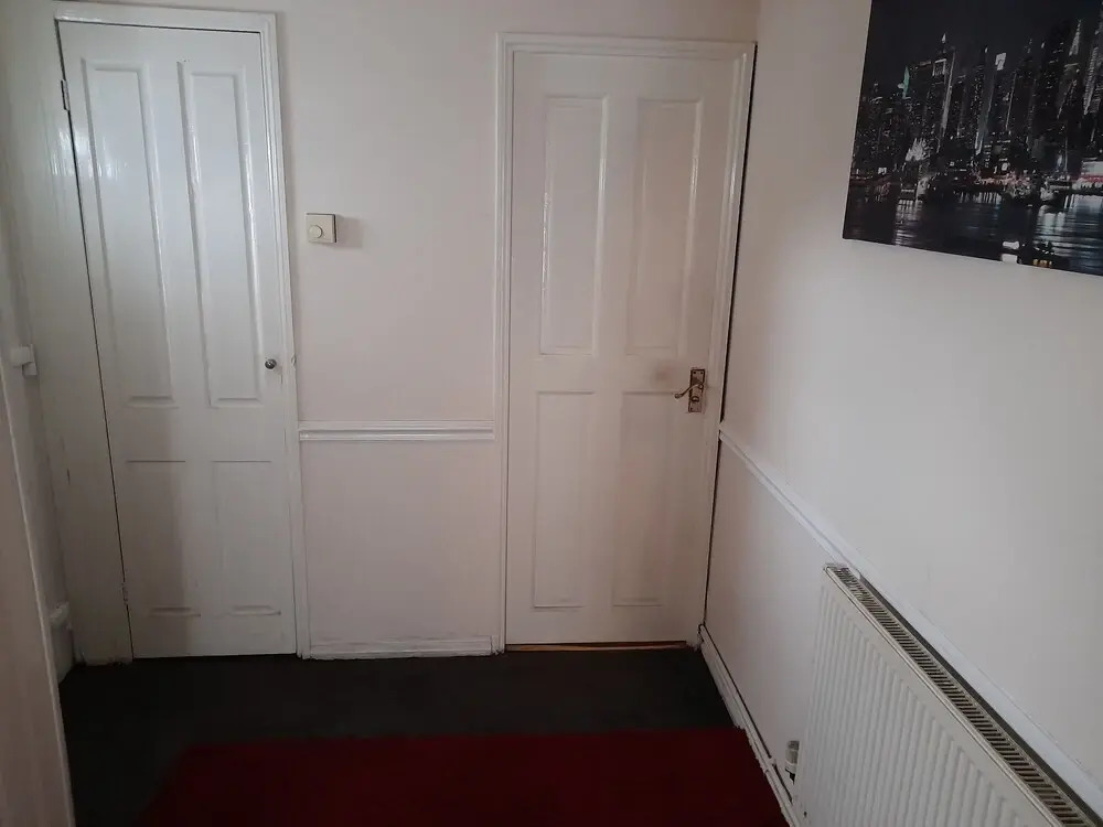 Captivating Extra Large Room in London, to Relax