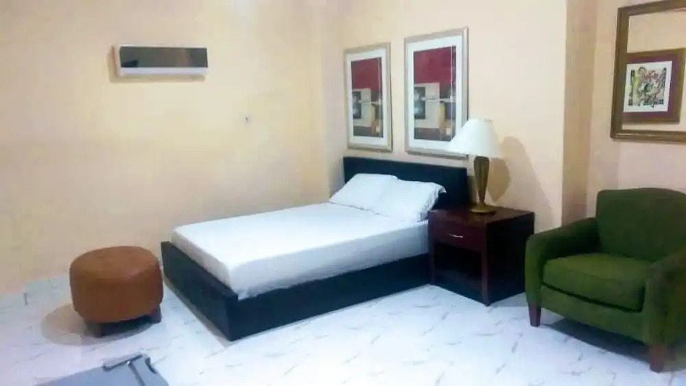 Sonnys inn and car rentals