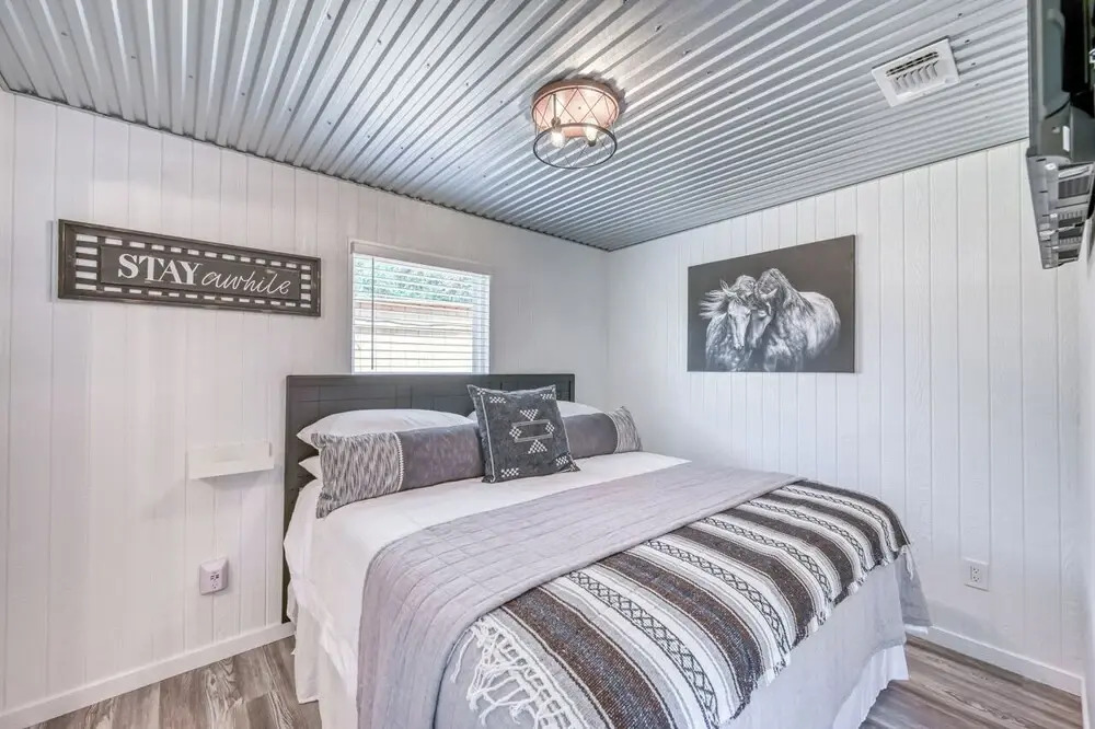 Luxury Casita- 3 mi to Main St W/hot Tub & Firepit