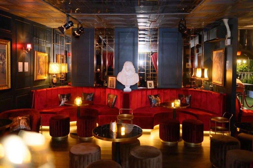 Dream Factory Hotel
