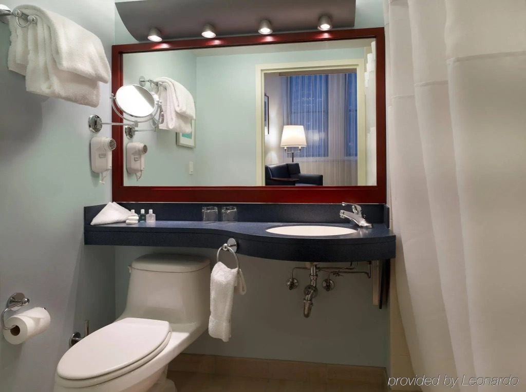 Club Quarters Hotel Wacker at Michigan, Chicago