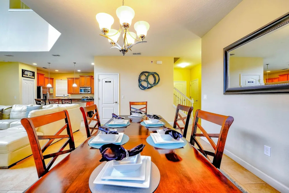 Paradise Palms Resort, Just Minutes From Disney!!!!