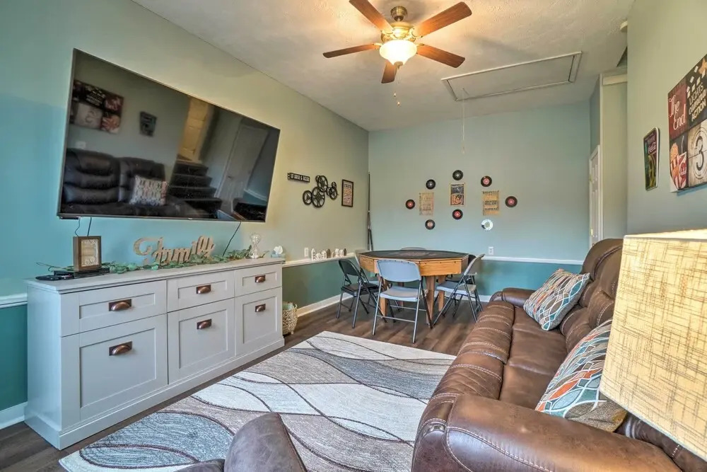 Suburban Getaway w/ Game Room, 19 Mi to Nashville!