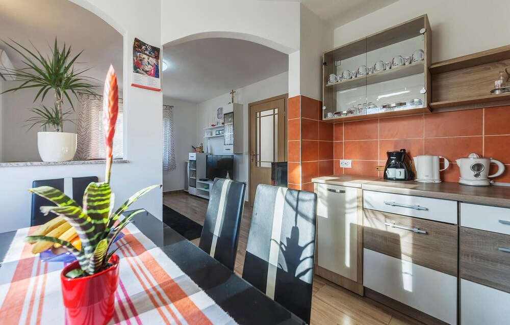 Nice Home in Vodnjan With 2 Bedrooms and Wifi
