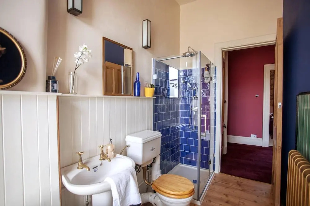 Lawrence Street Apartment