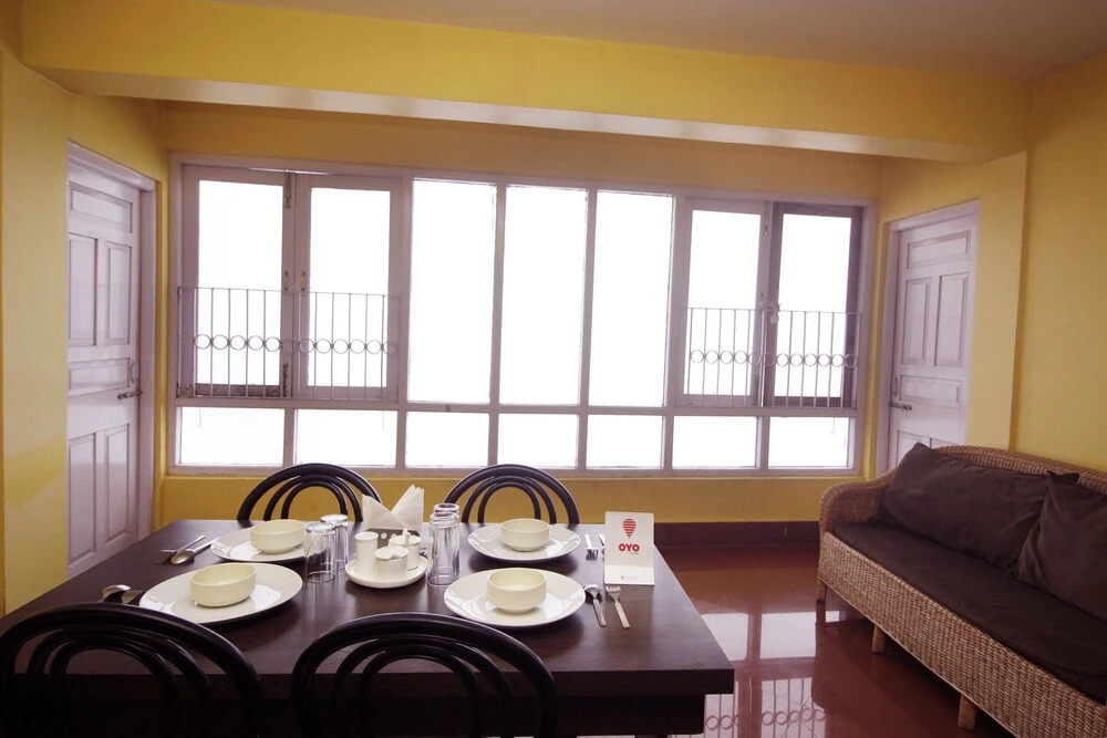 OYO 4305 Yang's Inn