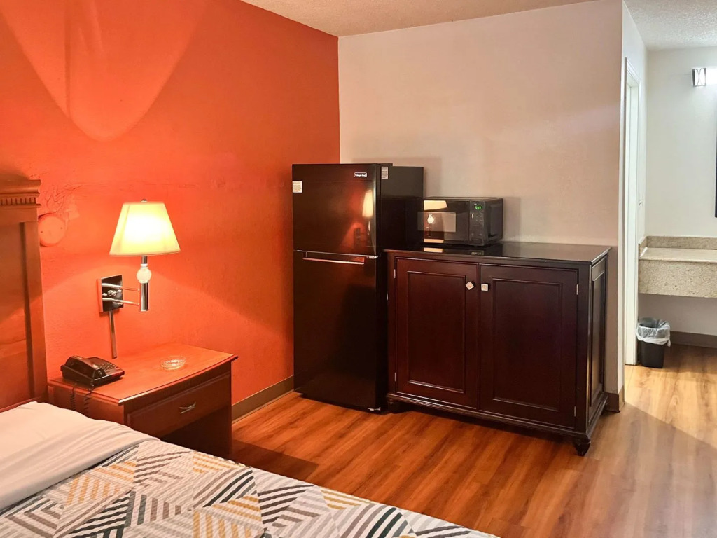Studio 6 Suites Dayton OH Englewood