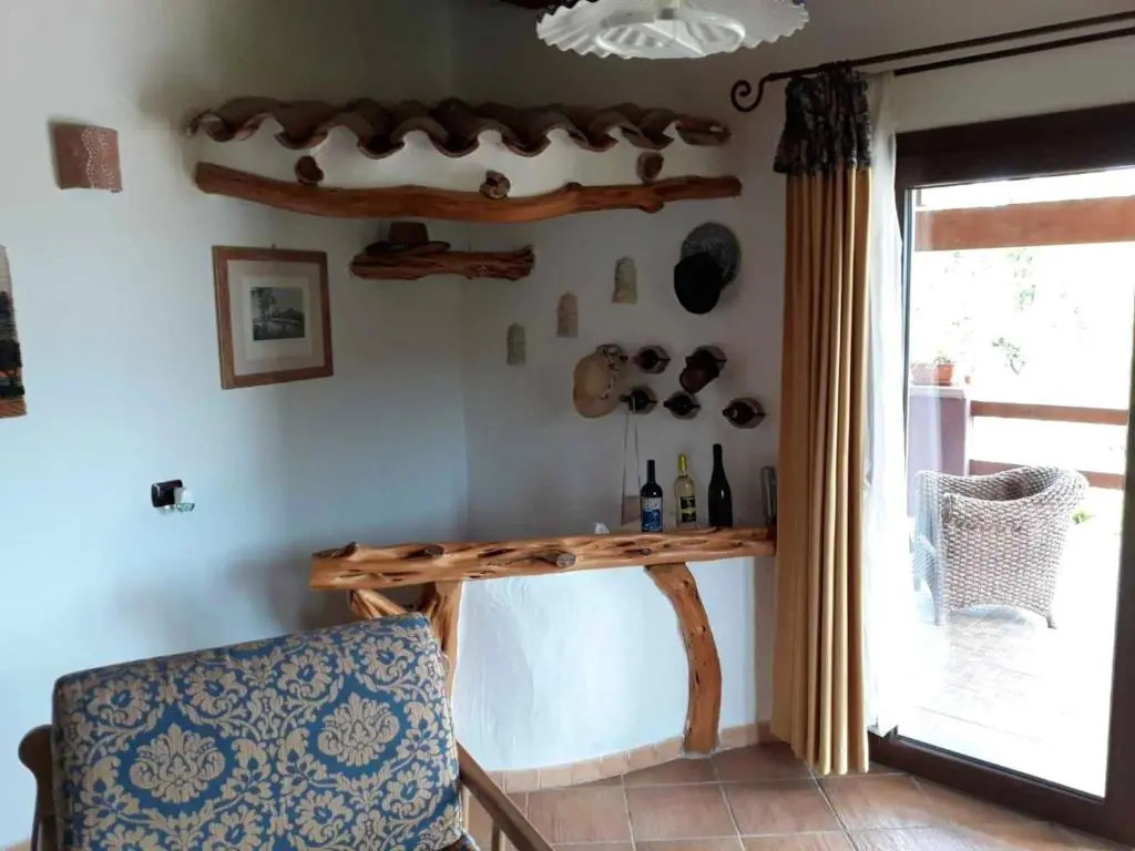 2 bedrooms appartement with sea view enclosed garden and wifi at Sassari