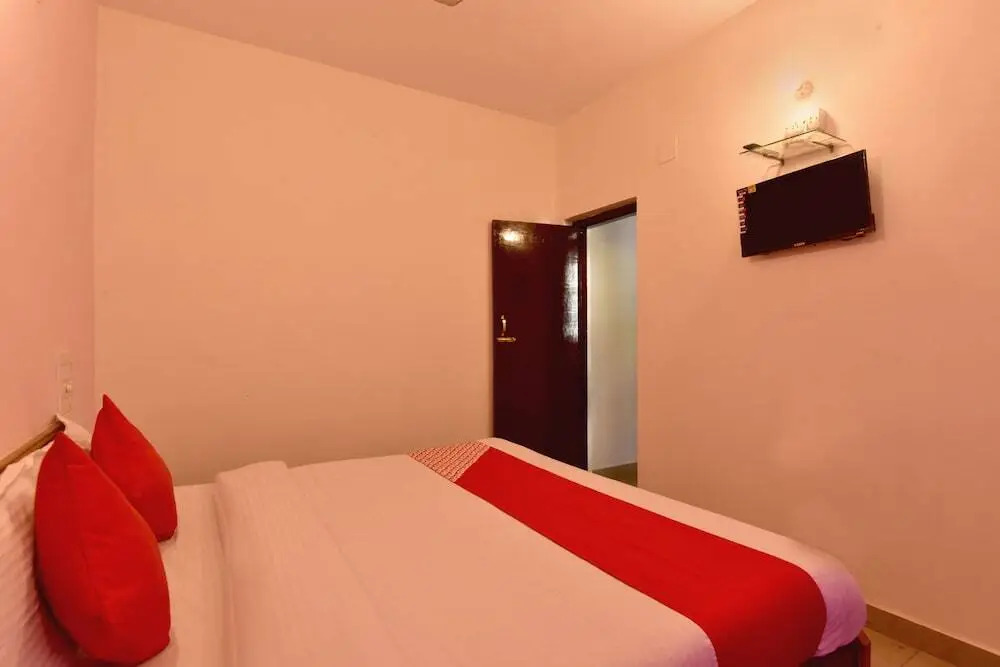 Hotel Silver Face by OYO Rooms