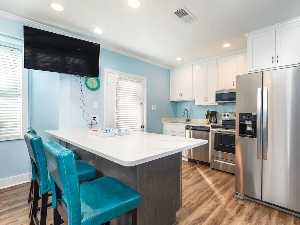 Walkin On Sunshine by Tybee Vacation Rentals