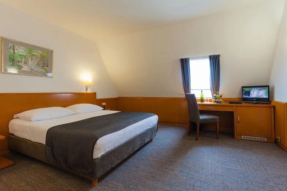 Grabovac Hotel