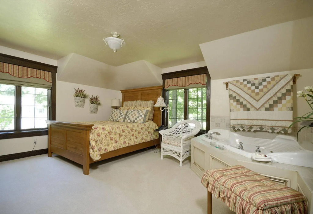 The Roost Bed and Breakfast