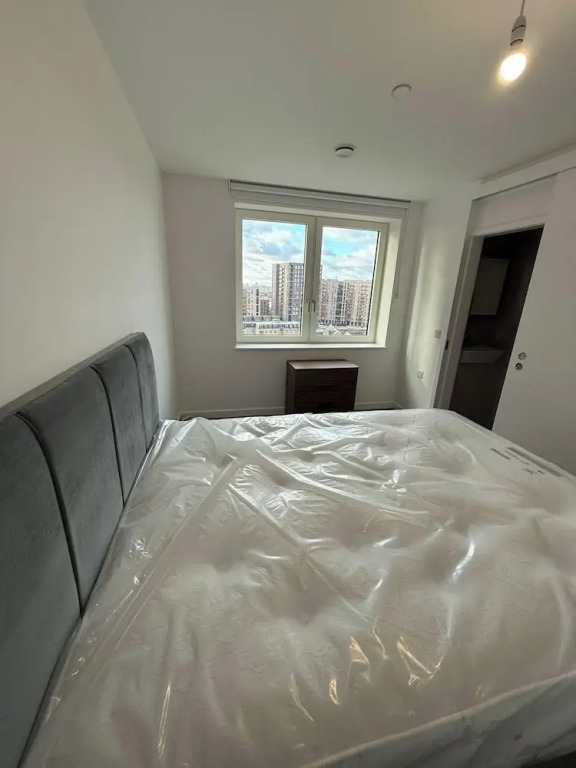 Stratforf 2-bed Apt, Sleeps 4 With Private Garden