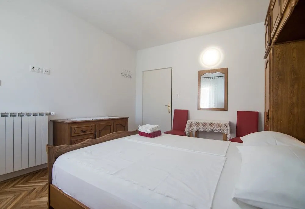 Apartments and Rooms Nada