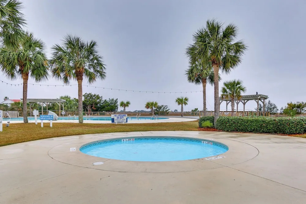 Steps to Pool & Beach: St. Helena Island Escape!