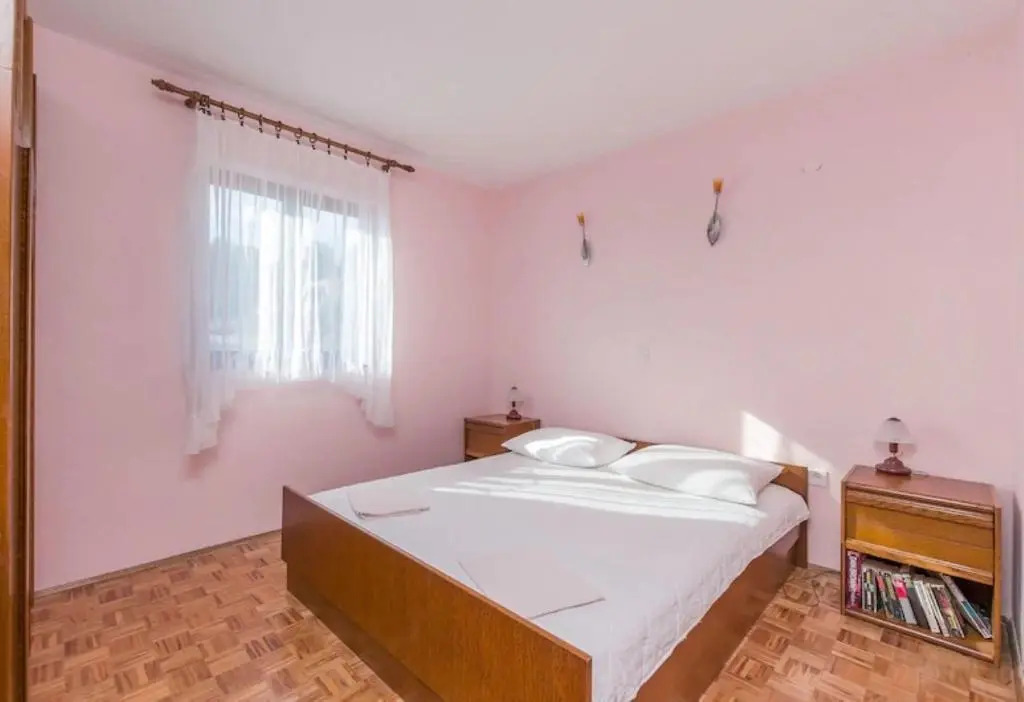Apartments Mari-30m from the sea
