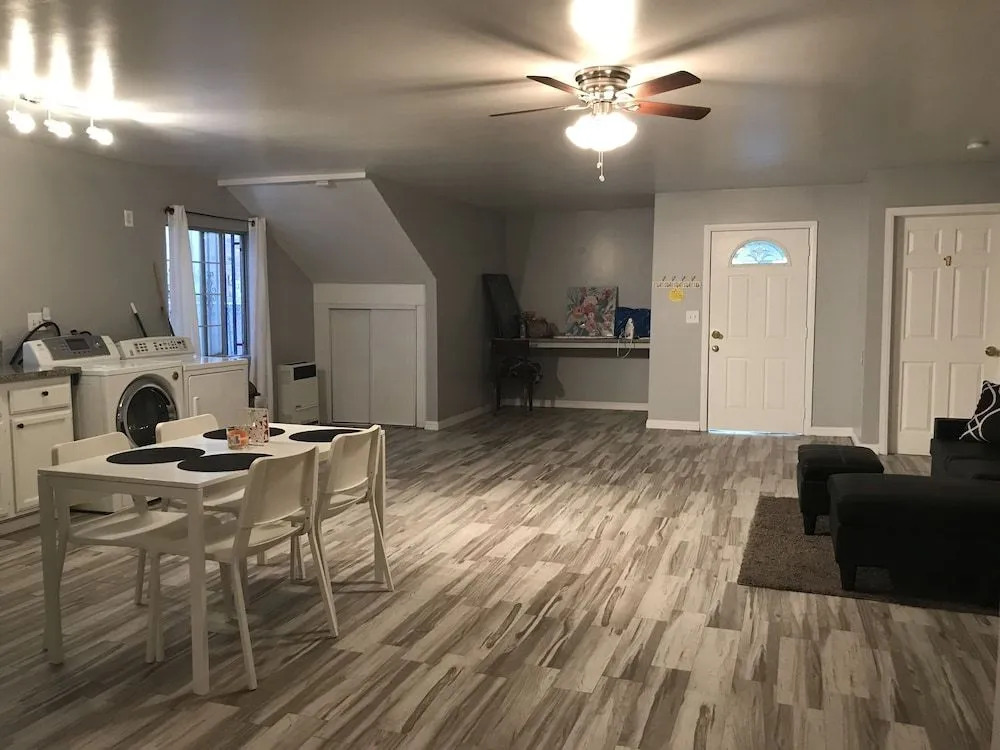 Hollywood Luxury Double bedrooms