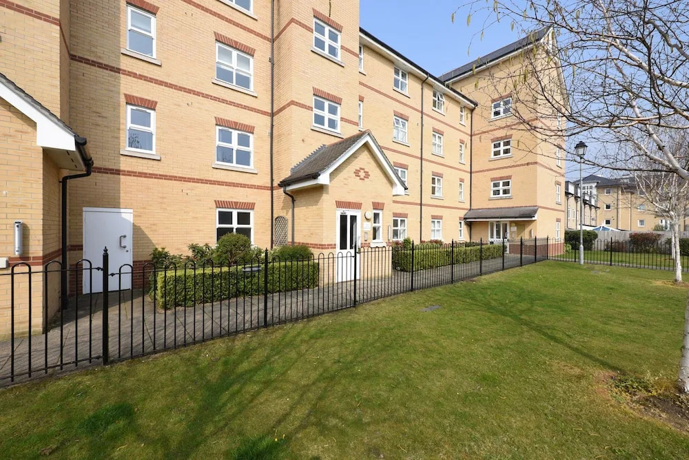 Haldane Lodge 2-Bedroom Flat