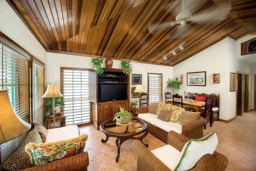 Banyan Bay Suites